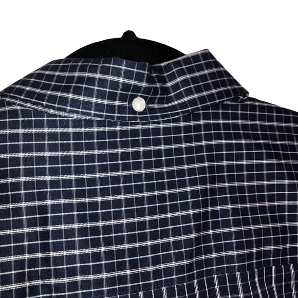 Duluth Trading Co Wrinkle Fighter Navy Blue Dress Button Down Shirt Size Medium - Picture 6 of 8